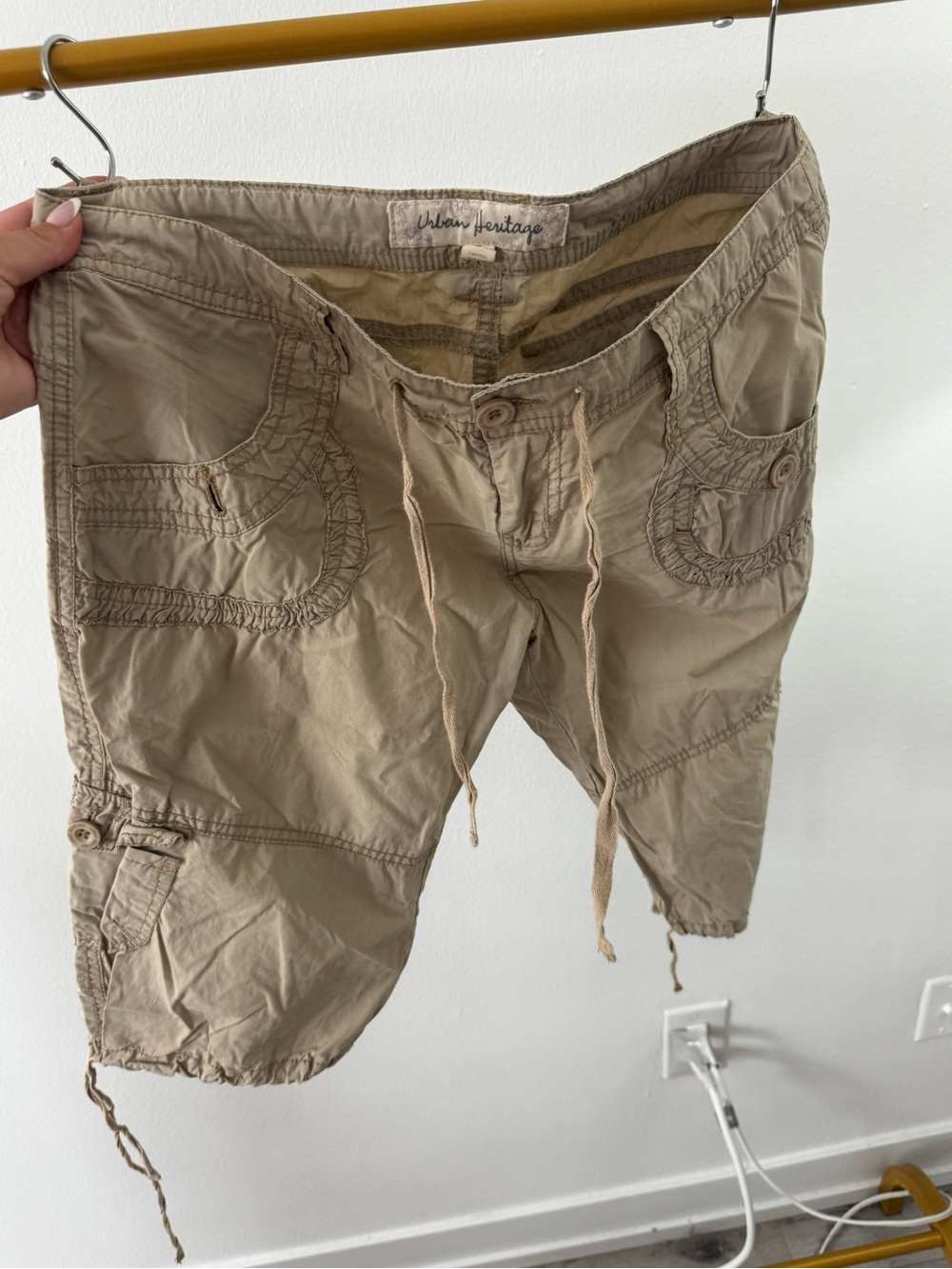 Urban Heritage Beige Cargo Capri Pants
